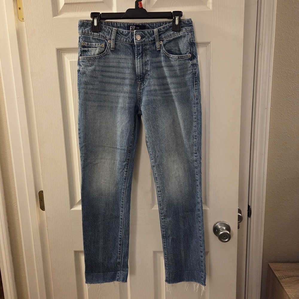 Gap Denim sz 2/26R boyfriend med wash jeans ankle distressed hem casual denim